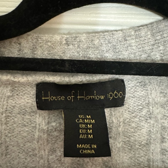 House of Harlow 1960 Cardigan Set - Picture 4 of 5